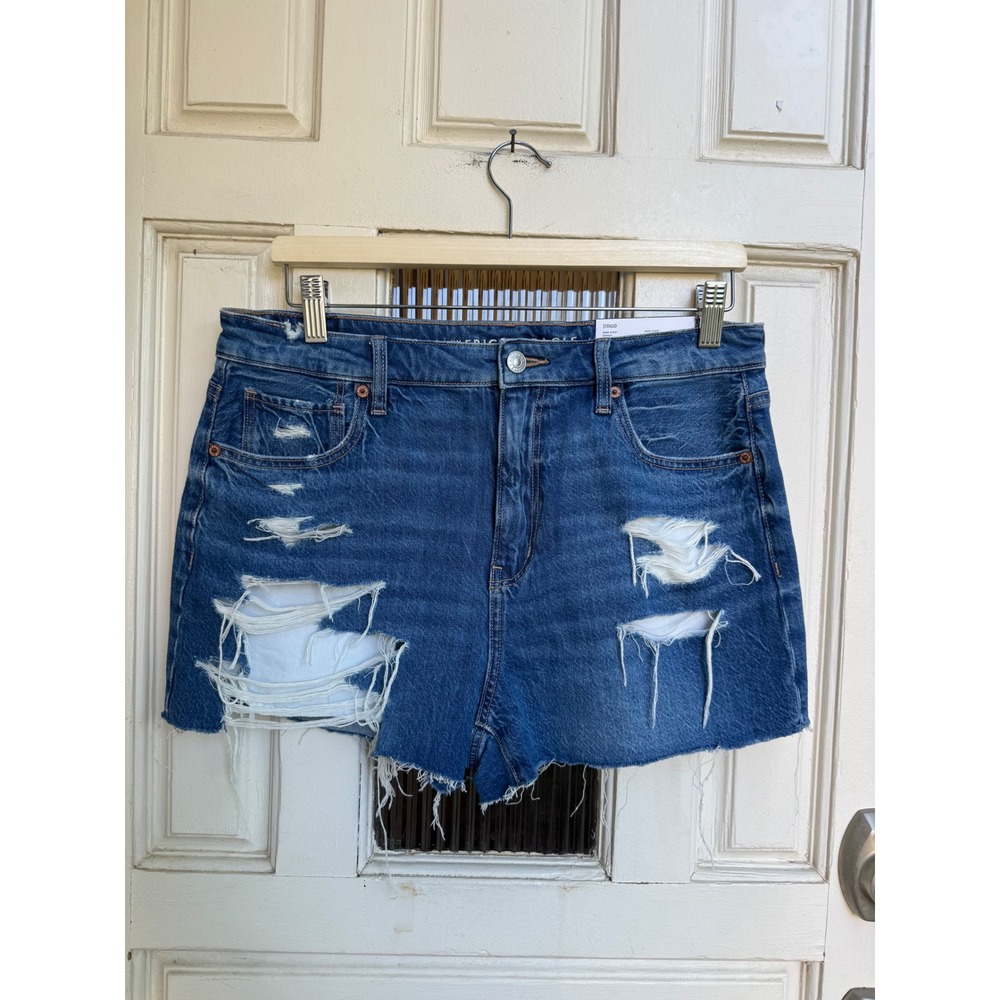 American Eagle Strigid Mom Shorts Super High Rise Distressed Denim Blue Size 8